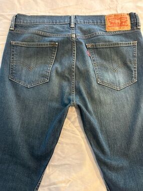 Levi's Men's Medium Blue Slim Straight Jeans